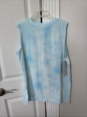 NWT Lululemon All Yours tank Large